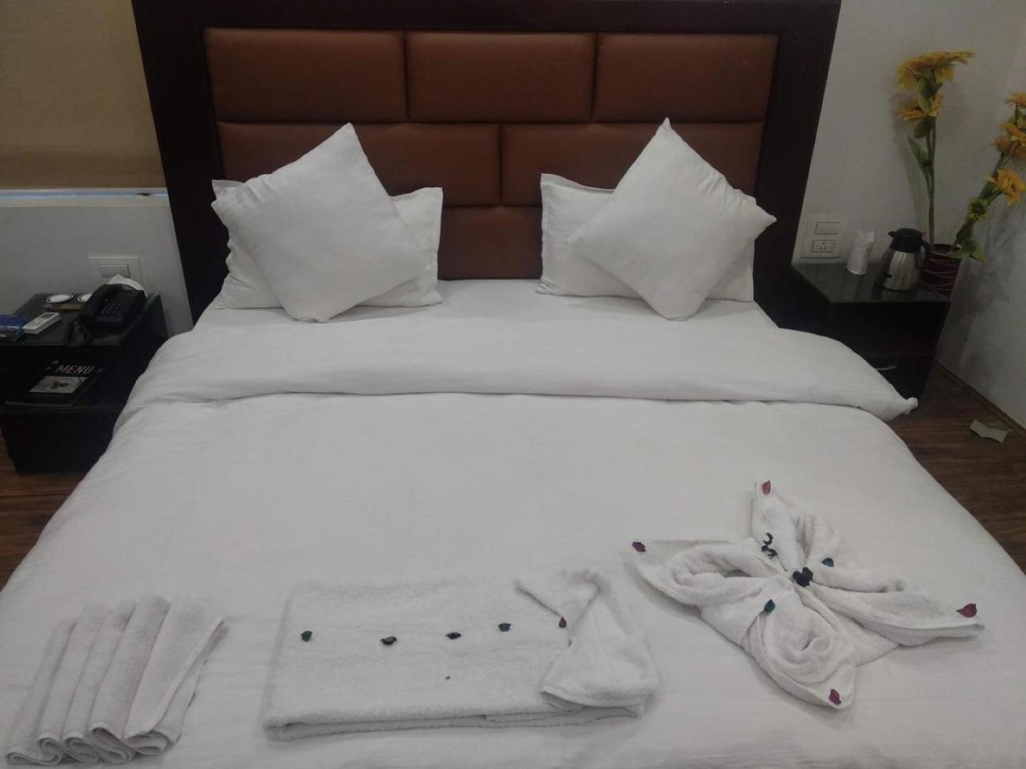 Hotel Bliss , Anantnag Esterno foto