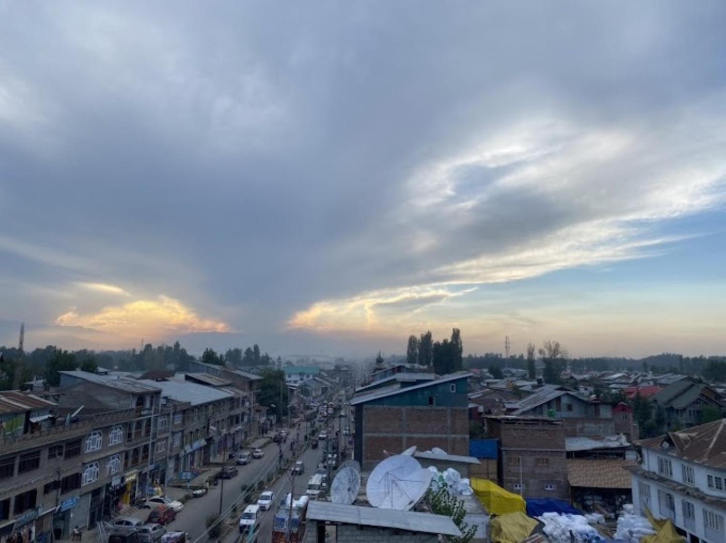 Hotel Bliss , Anantnag Esterno foto