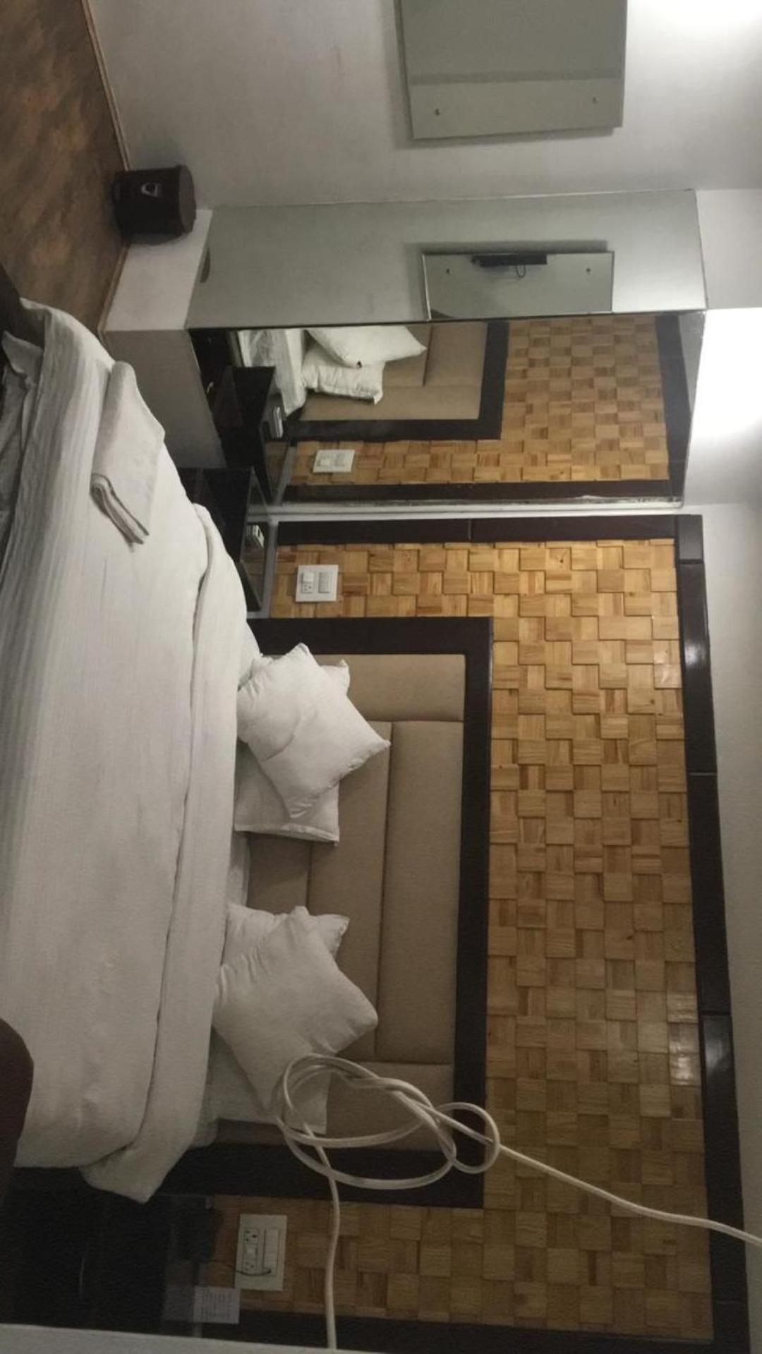 Hotel Bliss , Anantnag Esterno foto